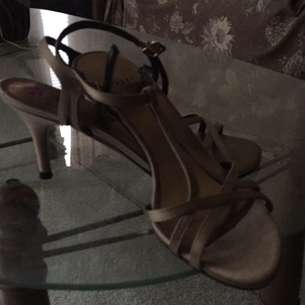 Woman’s shoes